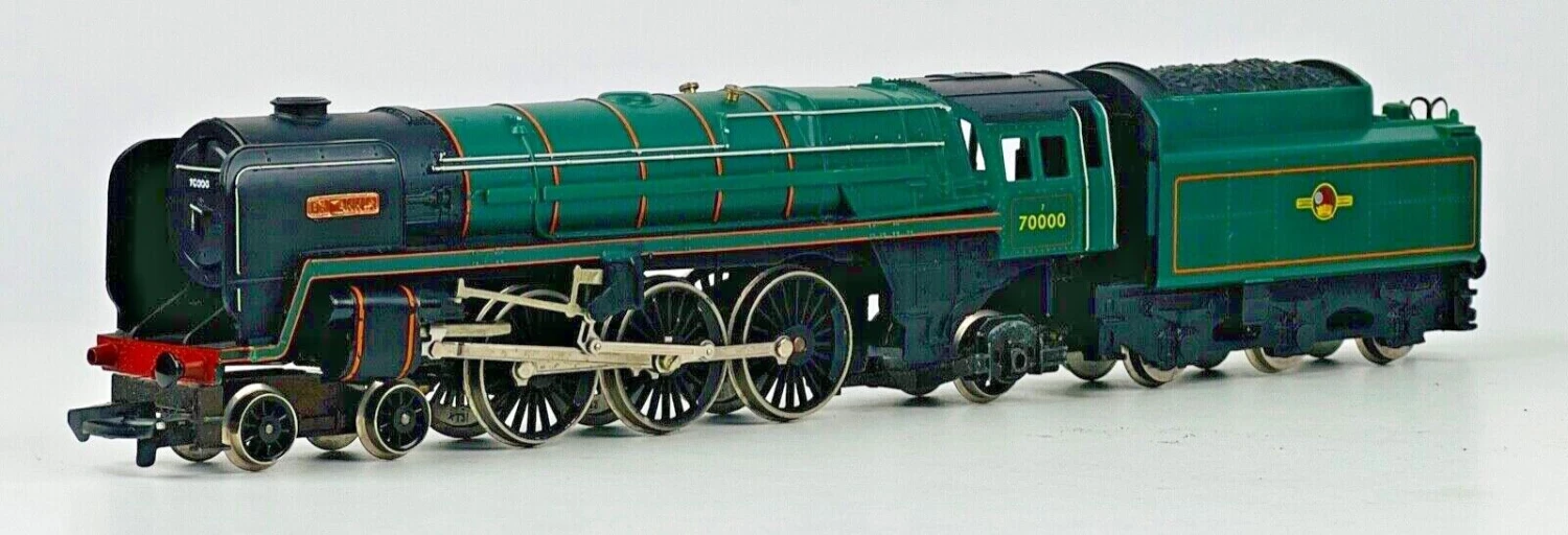 Hornby R.063 HO Scale/00 Gauge Class 7P6F 4-6-2 Steam Loco British RailwaysBritannia 70000 - USED 1 Hornby R.063 HO Scale/00 Gauge Class 7P6F 4-6-2 Steam Loco British RailwaysBritannia 70000 - USED