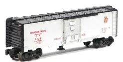 Lionel 6-9228 O Gauge Operating Boxcar Canadian Pacific CP - NOS