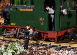 POLA 331505 G Gauge Steam Locomotive Crew Figures 2 Pack