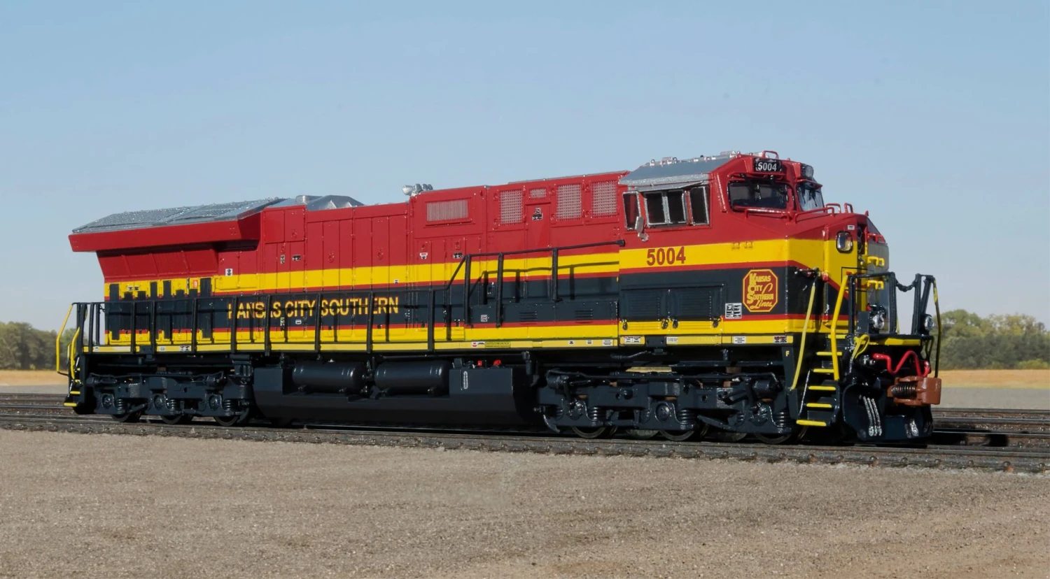 ScaleTrains Rivet 33653 N Scale GE ET44 Tier 4 Diesel "Southern Belle" KCS 5004 1 ScaleTrains Rivet 33653 N Scale GE ET44 Tier 4 Diesel "Southern Belle" KCS 5004