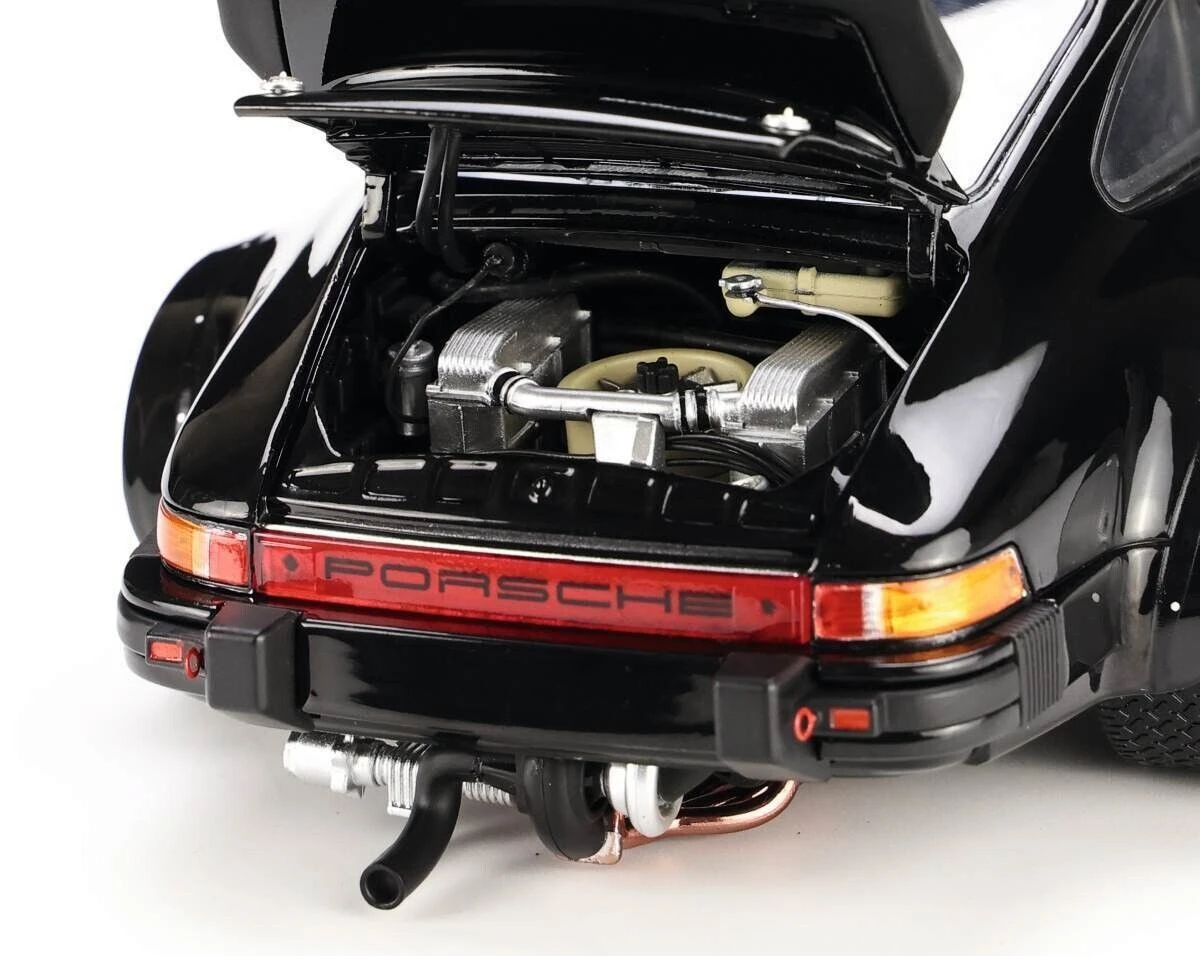 Schuco 450034300 (1:18) 1976 Porsche 934 RSR Coupe - Black 3 Schuco 450034300 (1:18) 1976 Porsche 934 RSR Coupe - Black - Image 3