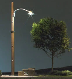 Woodland Scenics JP5638 N Scale Just Plug Street Lights - Wooden Pole (3-Pack) -Lione Train Model Shop woodland scenics jp5638 n scale just plug street lights wooden pole 3 pack b